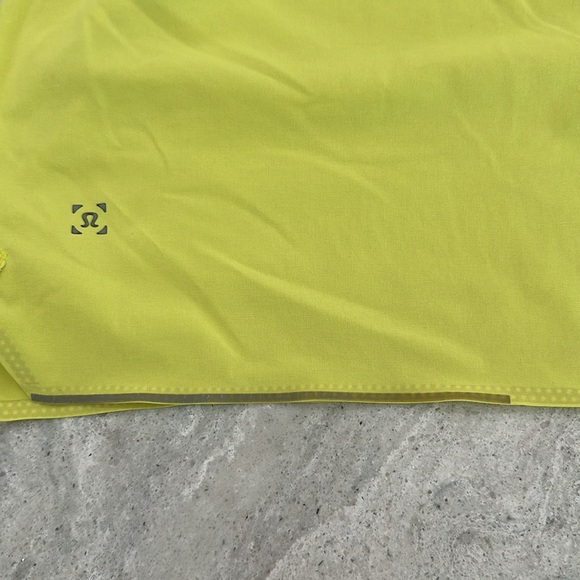 5 inch Lululemon running shorts - Picture 3 of 3